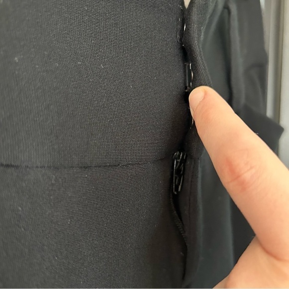 [2] Alice + Olivia Black Crop Faux Pocket Low Waist Trousers Petite Fit - Picture 6 of 9